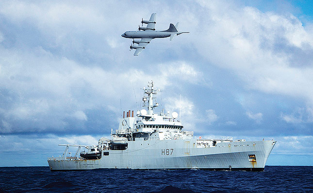 HMS Echo searches for MH370